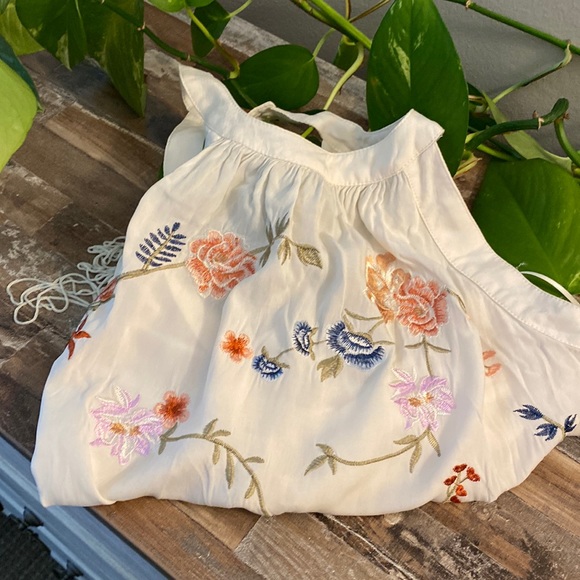 Floral Tank with fringe design - Picture 1 of 4